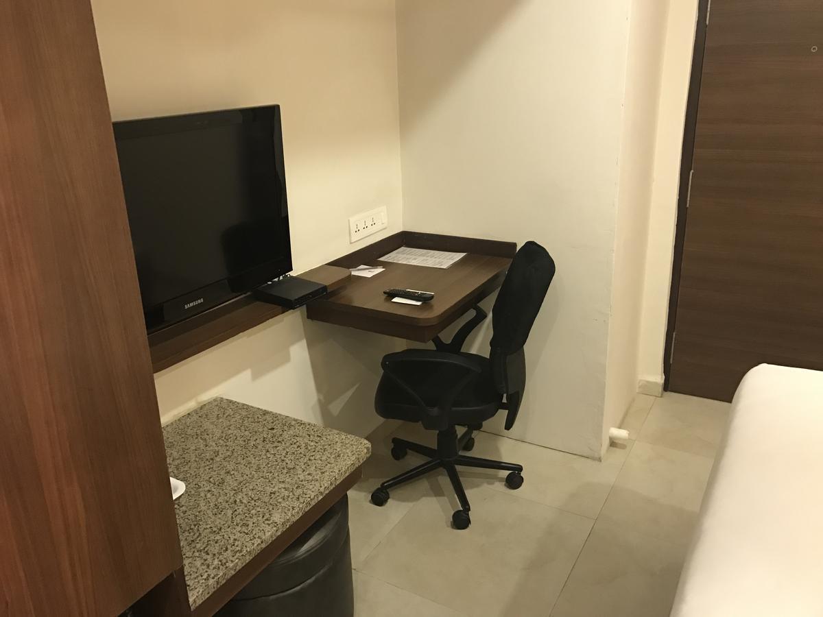 Best Western Alkapuri, Vadodara Ngoại thất bức ảnh
