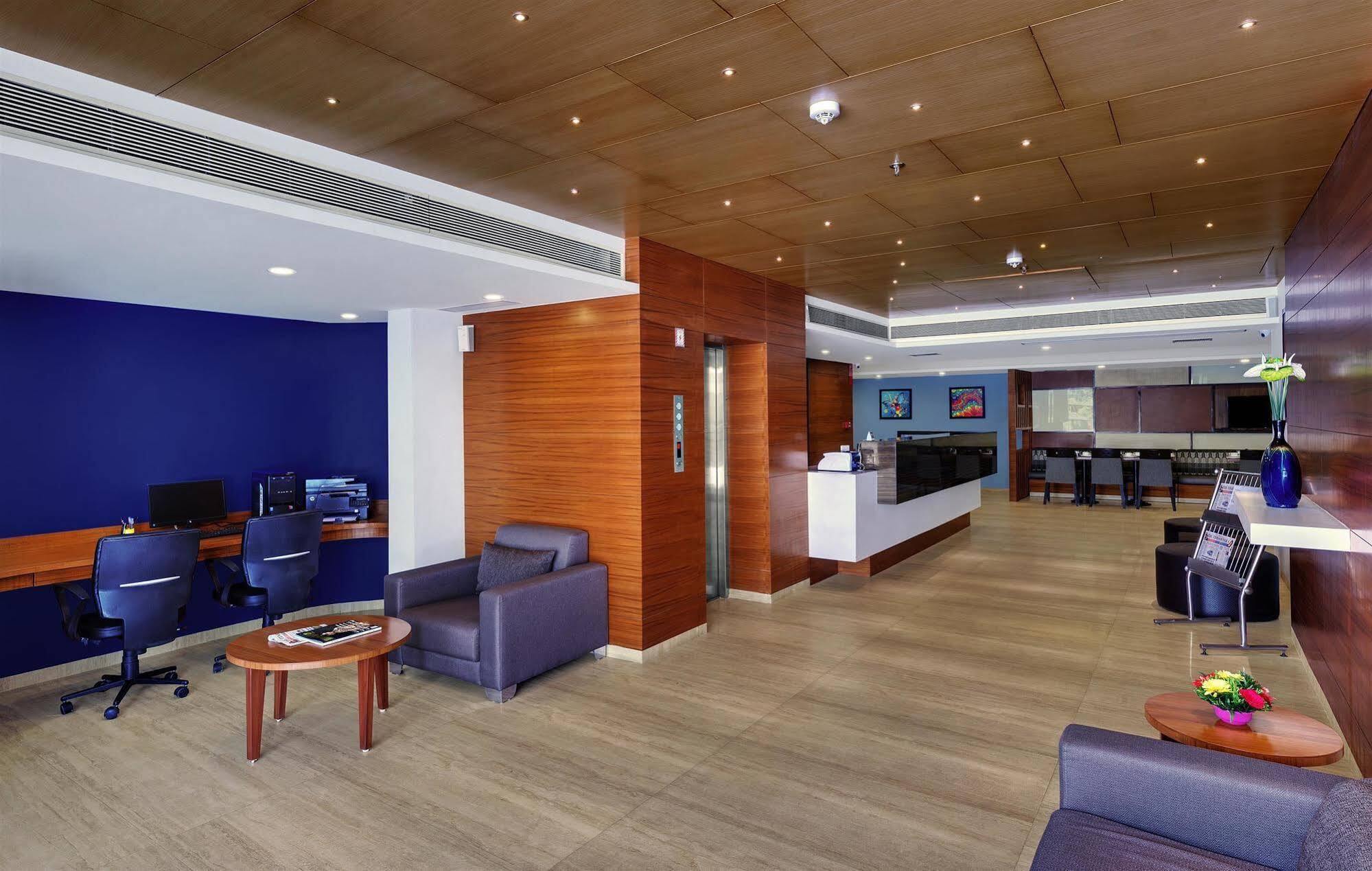 Best Western Alkapuri, Vadodara Ngoại thất bức ảnh