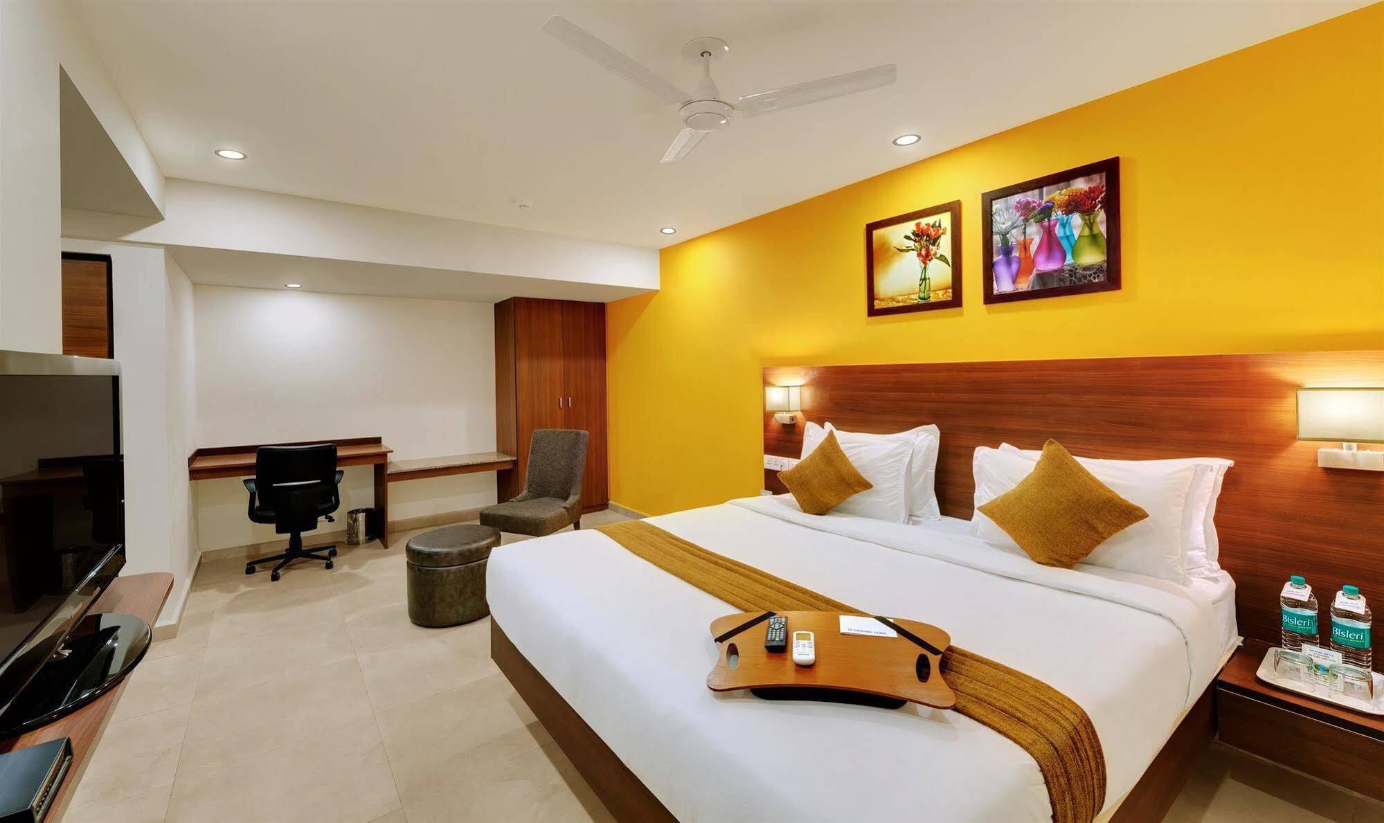 Best Western Alkapuri, Vadodara Ngoại thất bức ảnh