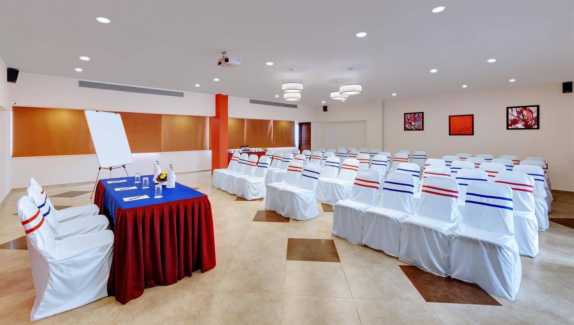 Best Western Alkapuri, Vadodara Ngoại thất bức ảnh