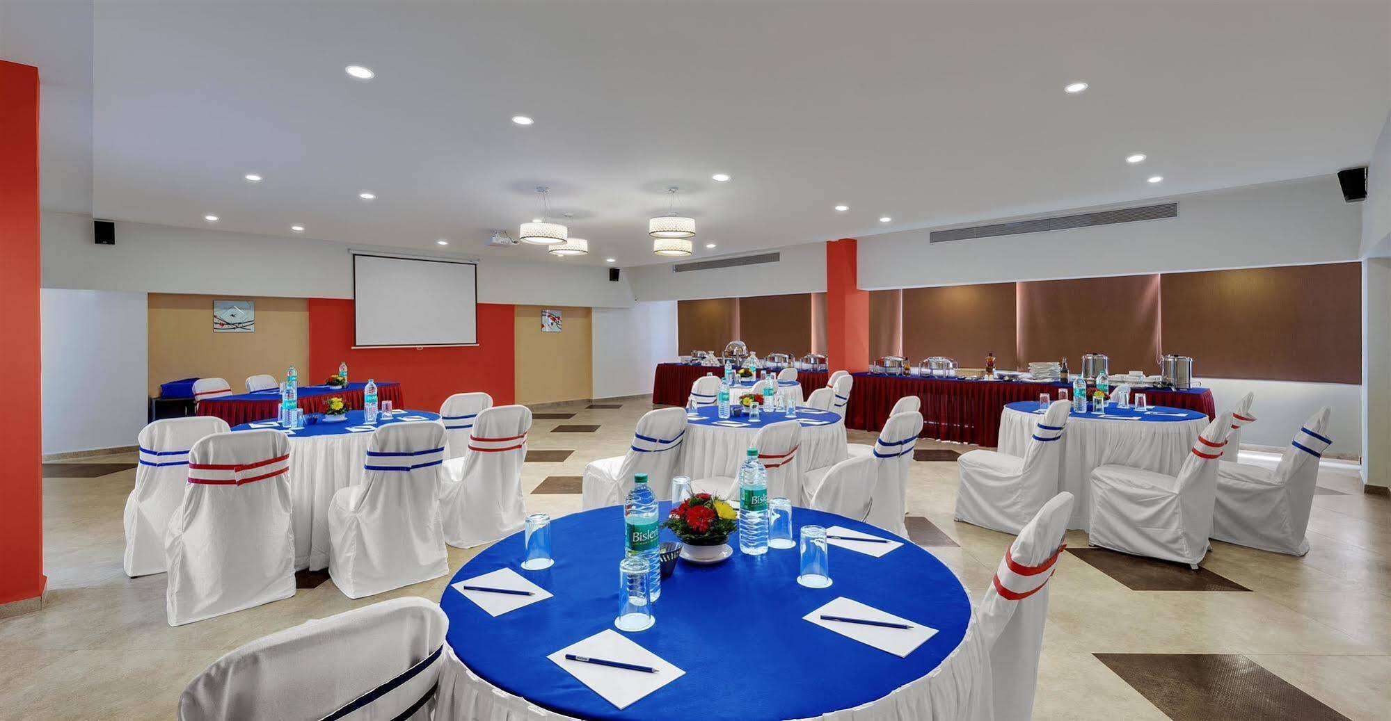 Best Western Alkapuri, Vadodara Ngoại thất bức ảnh