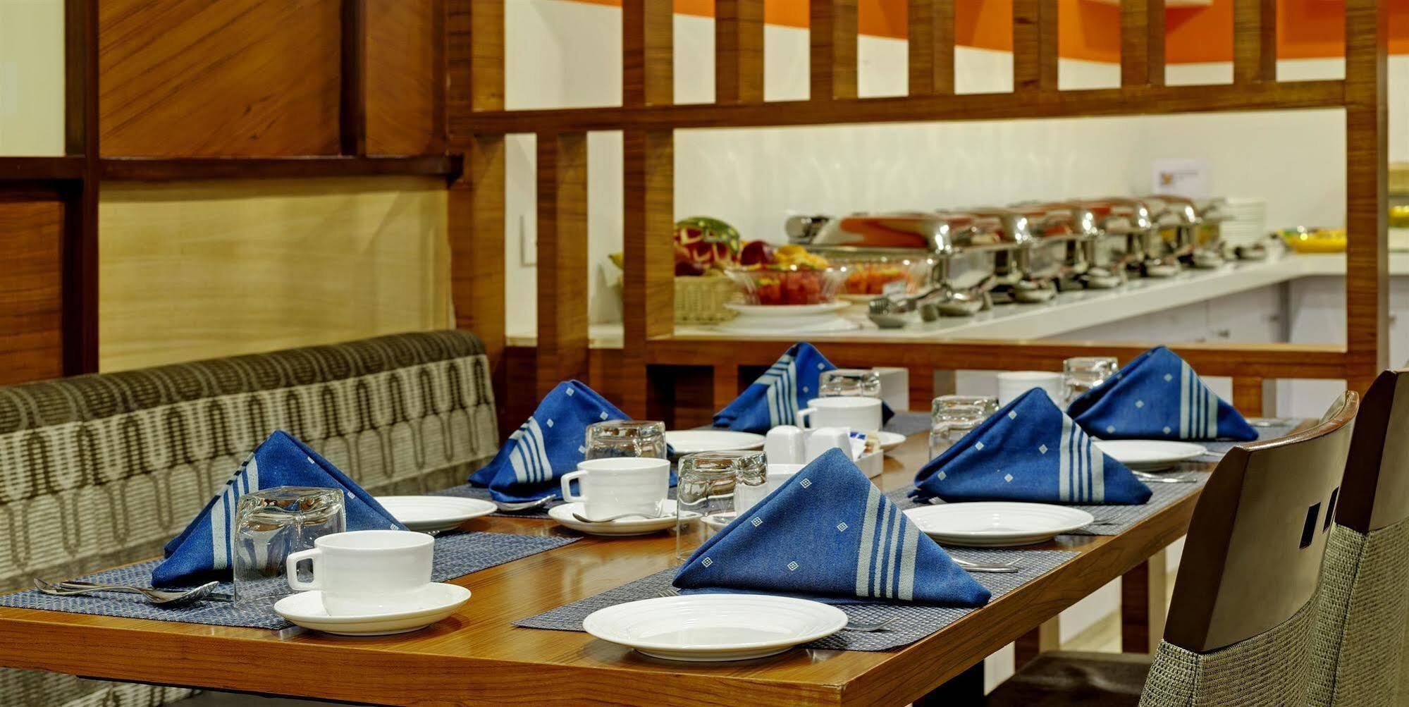 Best Western Alkapuri, Vadodara Ngoại thất bức ảnh